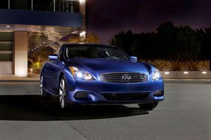 2010 Infiniti G37 coupe Xenon HID headlights and LED tail lights